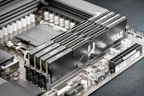 Pamięć DDR5 IRDM 32GB(2*16GB)/6400 CL32 czarna Pamięć DDR5 IRDM 32GB(2*16GB)/6400 CL32 czarna