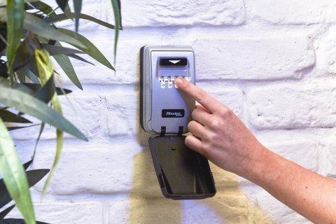 Skrytka na klucze z szyfrem podświetlona Master Lock 5425EURD Skrytka na klucze z szyfrem podświetlona Master Lock 5425EURD
