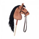 Koń na kiju Hobby Horse HOPPIHORSE A3 Bay - ciemny brąz, maść gniada Koń na kiju Hobby Horse HOPPIHORSE A3 Bay - ciemny brąz, maść gniada