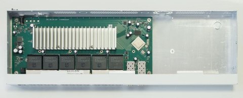 MIKROTIK ROUTERBOARD CRS326-24S+2Q+RM MIKROTIK ROUTERBOARD CRS326-24S+2Q+RM